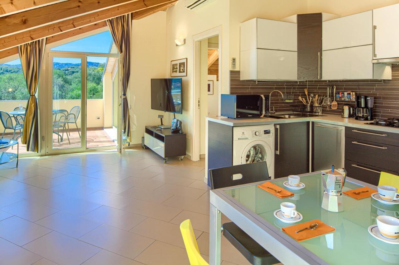 Appartamenti Villa Il Poggiolo 迪亚诺马里纳 外观 照片