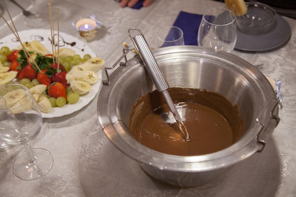 Appartamenti Villa Il Poggiolo 迪亚诺马里纳 外观 照片