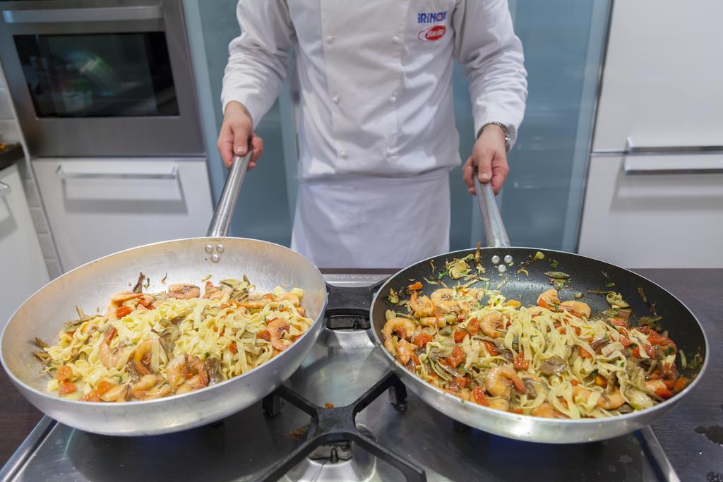 Appartamenti Villa Il Poggiolo 迪亚诺马里纳 外观 照片