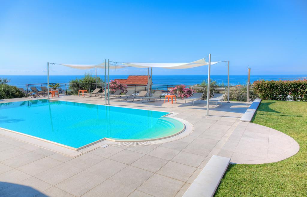 Appartamenti Villa Il Poggiolo 迪亚诺马里纳 外观 照片